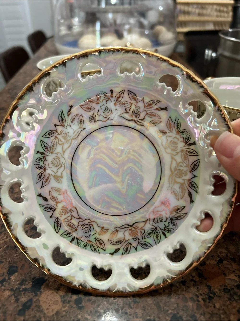 N/A elegant iridescent